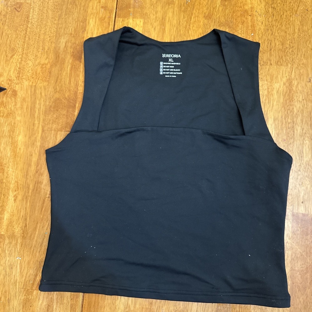 REORIA XL CROP SQUARE NECK tank TOP SLEEVELESS Black TOP Size XL